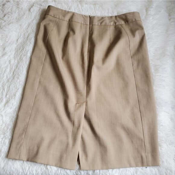 Banana republic skirt - Picture 3 of 3